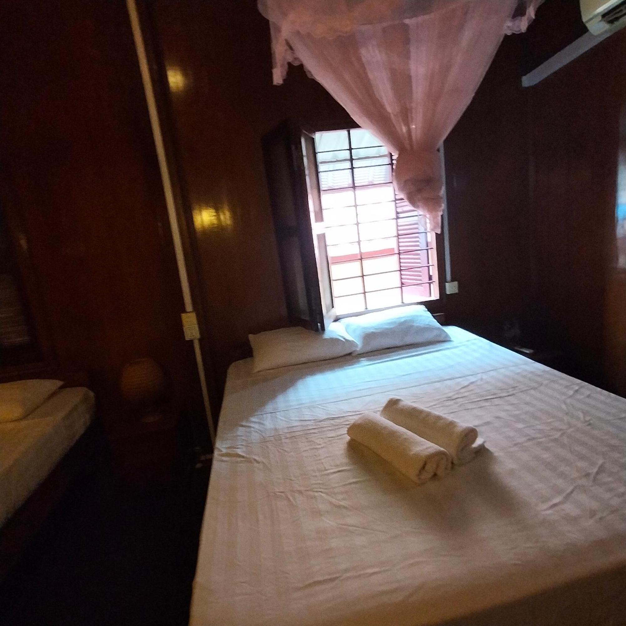 Nomad Guesthouse Kratie Exterior foto