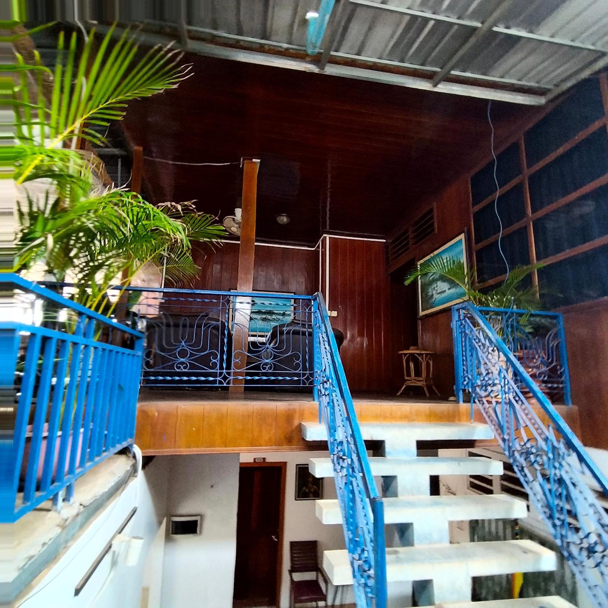 Nomad Guesthouse Kratie Exterior foto